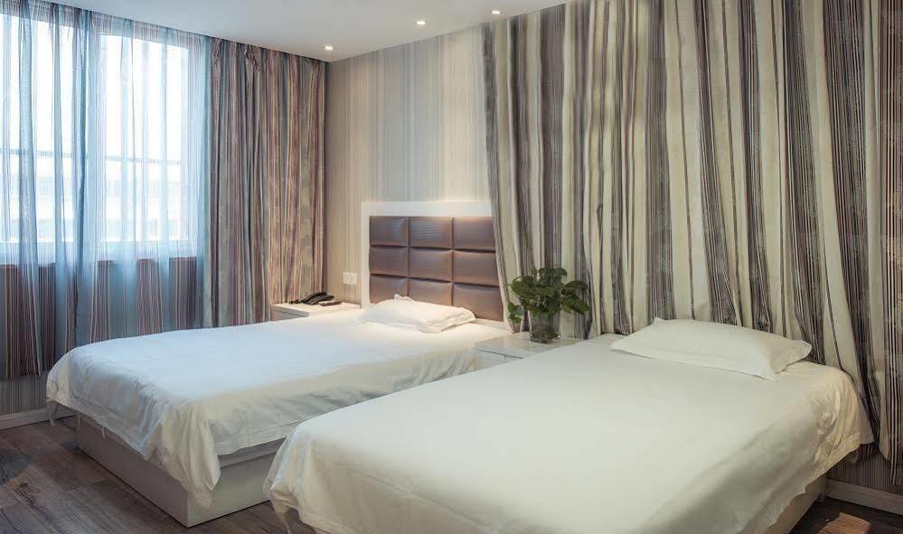 Deqing Milan Fashion Hotel מראה חיצוני תמונה